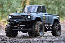 Lade das Bild in den Galerie-Viewer, Carisma SCA-1E 2.1 Coyote 1/10 Scale 4WD Crawler - RTR CIS78868

