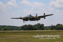 Lade das Bild in den Galerie-Viewer, FlightLine B-25J Mitchell 1600mm (63&quot;) Wingspan - PNP FLW306P
