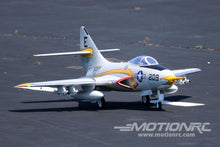 Lade das Bild in den Galerie-Viewer, Freewing F9F-8 Cougar Super Scale 80mm EDF with Gyro - PNP FJ22011P
