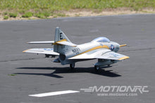 Lade das Bild in den Galerie-Viewer, Freewing F9F-8 Cougar Super Scale 80mm EDF with Gyro - PNP FJ22011P
