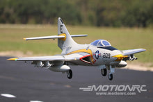 Lade das Bild in den Galerie-Viewer, Freewing F9F-8 Cougar Super Scale 80mm EDF with Gyro - PNP FJ22011P
