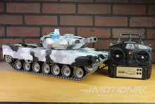 Lade das Bild in den Galerie-Viewer, Heng Long German Leopard 2A6 Winter Camo Professional Edition 1/16 Scale Battle Tank - RTR HLG3889-004
