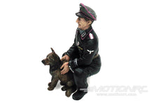 Lade das Bild in den Galerie-Viewer, Torro 1/16 Scale Figure Colonel Otto Paetsch with Dog TOR222285120
