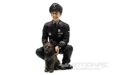 Lade das Bild in den Galerie-Viewer, Torro 1/16 Scale Figure Colonel Otto Paetsch with Dog TOR222285120
