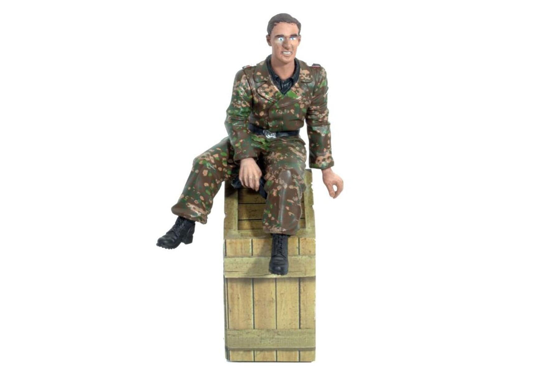 Torro 1/16 Scale Figure Radio Operator Sitting TOR222285117