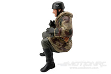 Lade das Bild in den Galerie-Viewer, Torro 1/16 Scale Figure Schwimmwagen Radio Operator Paratrooper Winter TORFG-10021
