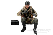 Lade das Bild in den Galerie-Viewer, Torro 1/16 Scale Figure Schwimmwagen Radio Operator Paratrooper Winter TORFG-10021
