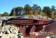 Lade das Bild in den Galerie-Viewer, Bancroft Magic Cat V5 Micro 220mm (8.7&quot;) Racing Boat  - RTR BNC1029-001
