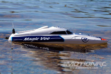 Lade das Bild in den Galerie-Viewer, Bancroft Magic Vee V5 Micro 225mm (8.9&quot;) Racing Boat - RTR BNC1028-001
