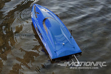 Lade das Bild in den Galerie-Viewer, Bancroft Swordfish Deep V Blue 675mm (26.5&quot;) Racing Boat – RTR BNC1011-003
