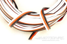 Lade das Bild in den Galerie-Viewer, BenchCraft 26 Gauge Flat Servo Wire - White/Red/Black (5 Meters) BCT5003-014
