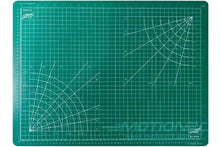 Lade das Bild in den Galerie-Viewer, Excel Builder&#39;s Cutting Mat 455mm x 610mm (18&quot; x 24&quot;) 60004
