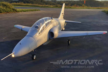 Lade das Bild in den Galerie-Viewer, Freewing 6S Hawk T1 “Base Gray” 70mm EDF Jet - PNP FJ21421P
