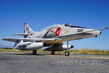 Lade das Bild in den Galerie-Viewer, Freewing A-4E/F Skyhawk 80mm EDF Jet - ARF PLUS FJ21311A+
