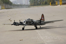 Lade das Bild in den Galerie-Viewer, Freewing B-17 Flying Fortress Green 1600mm (63&quot;) Wingspan - PNP FW30421P
