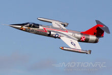 Lade das Bild in den Galerie-Viewer, Freewing F-104 Starfighter Silver 70mm EDF Jet - PNP FN20132P
