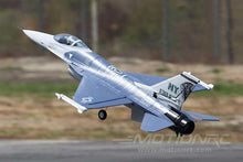 Lade das Bild in den Galerie-Viewer, Freewing F-16 Falcon 70mm EDF Thrust Vectoring Jet - PNP FJ20221P
