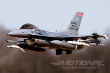 Lade das Bild in den Galerie-Viewer, Freewing F-16C Super Scale High Performance 90mm EDF Jet - PNP FJ30613P
