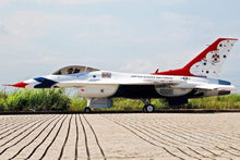 Lade das Bild in den Galerie-Viewer, Freewing F-16C Super Scale Thunderbirds High Performance 9B 90mm EDF Jet - PNP FJ30623P

