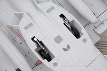 Lade das Bild in den Galerie-Viewer, Freewing F/A-18E Hornet V2 90mm EDF Thrust Vectoring Jet - PNP FJ30211P
