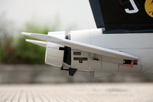 Lade das Bild in den Galerie-Viewer, Freewing F/A-18E Hornet V2 90mm EDF Thrust Vectoring Jet - PNP FJ30211P
