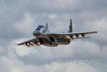 Lade das Bild in den Galerie-Viewer, Freewing MiG-29 Fulcrum Digital Camo Twin 80mm EDF Jet - ARF PLUS
