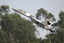 Lade das Bild in den Galerie-Viewer, Freewing SU-35 Gray Camo Twin High Performance 70mm EDF Thrust Vectoring Jet - PNP FJ30313P
