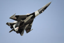 Lade das Bild in den Galerie-Viewer, Freewing SU-35 Gray Camo Twin High Performance 70mm EDF Thrust Vectoring Jet - PNP FJ30313P
