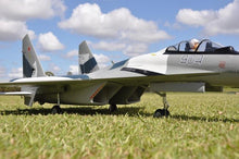 Lade das Bild in den Galerie-Viewer, Freewing SU-35 Gray Camo Twin High Performance 70mm EDF Thrust Vectoring Jet - PNP FJ30313P
