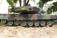 Lade das Bild in den Galerie-Viewer, Heng Long German Leopard 2A6 Professional Edition 1/16 Scale Battle Tank - RTR
