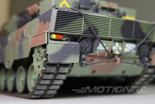 Lade das Bild in den Galerie-Viewer, Heng Long German Leopard 2A6 Professional Edition 1/16 Scale Battle Tank - RTR
