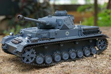 Lade das Bild in den Galerie-Viewer, Heng Long German Panzer IV (F2 Type) Professional Edition 1/16 Scale Medium Tank - RTR
