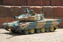 Lade das Bild in den Galerie-Viewer, Heng Long Japanese Type 90 1/24 Scale Airsoft and Infrared Battle Tank - RTR HLG3808-001

