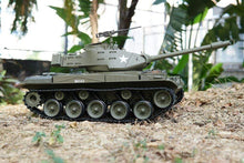 Lade das Bild in den Galerie-Viewer, Heng Long USA M41 Walker Bulldog Upgrade Edition 1/16 Scale Light Tank - RTR
