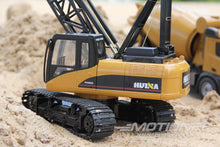 Lade das Bild in den Galerie-Viewer, Huina SAN50T 1/14 Scale Mobile Crane - RTR HUA1572-001
