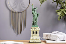 Load image into Gallery viewer, LEGO Architecture Statue of Liberty 21042

