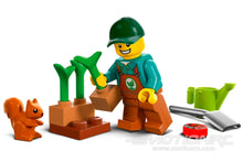 Lade das Bild in den Galerie-Viewer, LEGO City Park Tractor 60390
