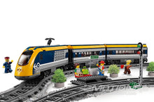 Lade das Bild in den Galerie-Viewer, LEGO City Passenger Train 60197
