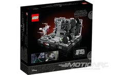 Lade das Bild in den Galerie-Viewer, LEGO Star Wars Death Star Trench Run Diorama 75329
